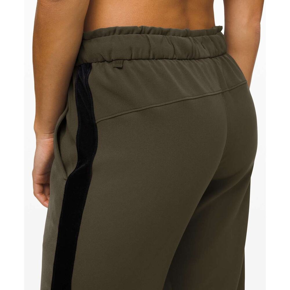 Lululemon On The Fly Jogger Pants Olive Green Black Velvet Trim Women's Size 12 - Picture 9 of 13